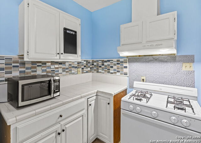 Image 8 of 12 For 2015 Houston St W