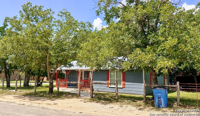 Details for 406 7th  , Bandera, TX 78003