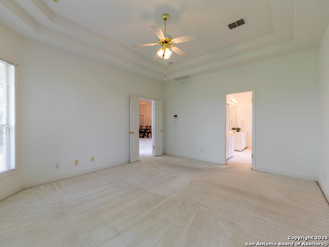 Listing photo id 13 for 21 Greens Cliff