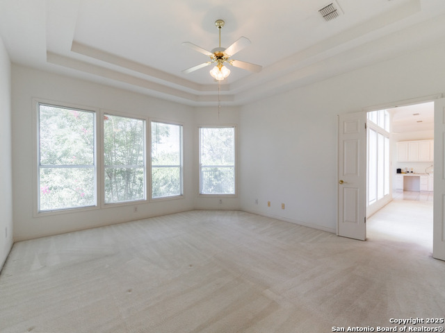 Listing photo id 14 for 21 Greens Cliff