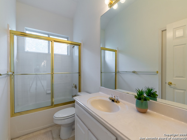 Listing photo id 18 for 21 Greens Cliff