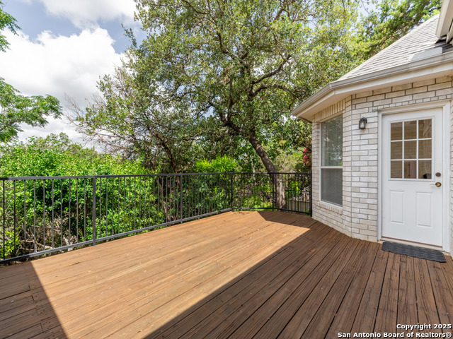 Listing photo id 23 for 21 Greens Cliff
