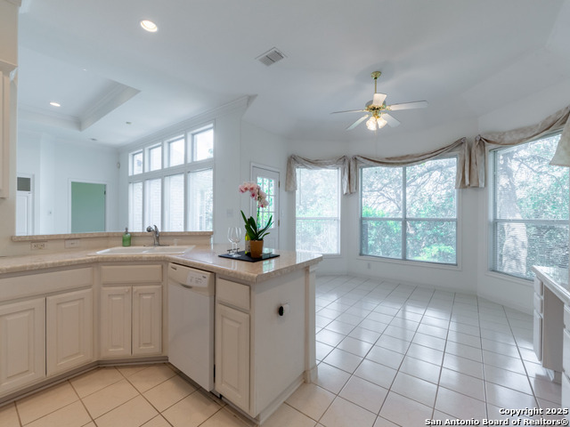 Listing photo id 6 for 21 Greens Cliff