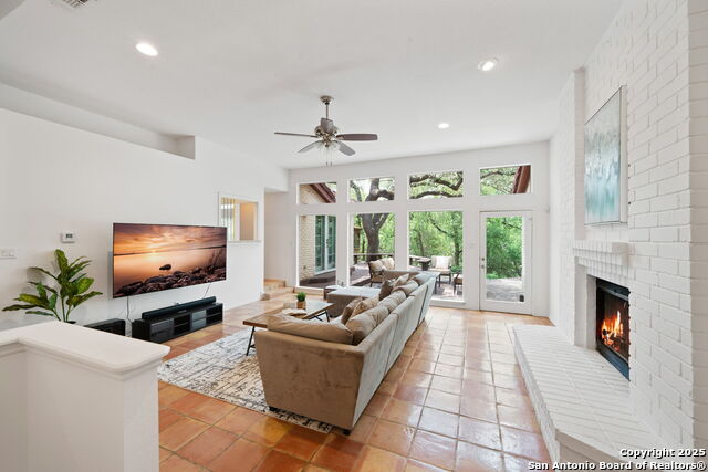 Image 6 of 36 For 13275 Hunters View