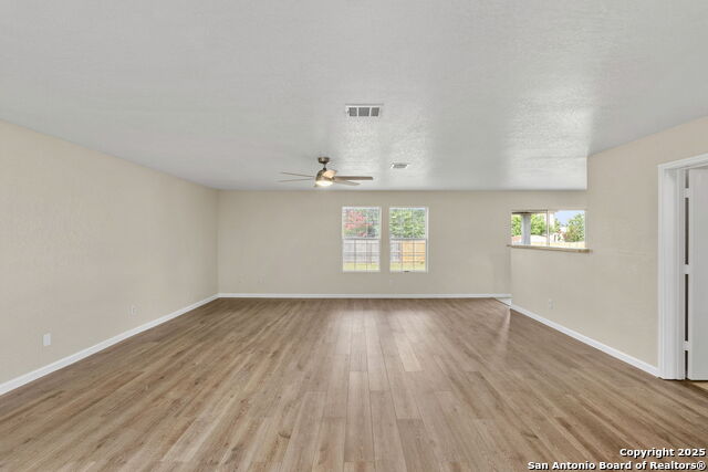 Image 12 of 40 For 671 Northwest Crossing Dr