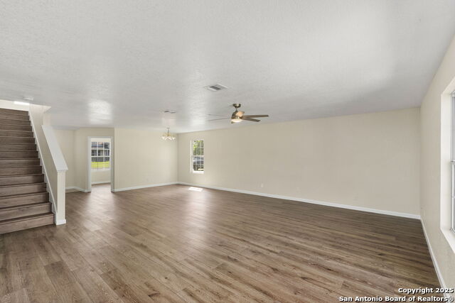 Image 16 of 40 For 671 Northwest Crossing Dr