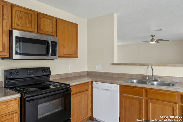 Image 21 of 40 For 671 Northwest Crossing Dr
