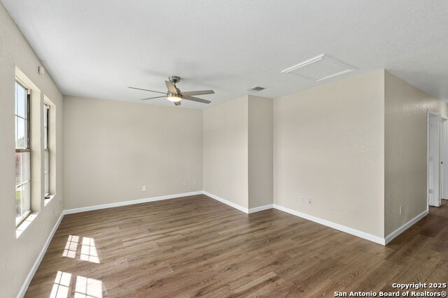 Image 24 of 40 For 671 Northwest Crossing Dr
