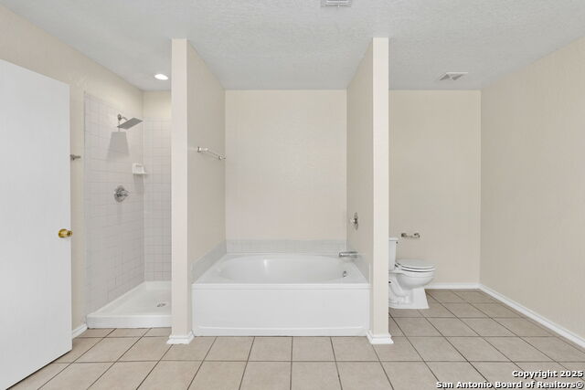 Image 29 of 40 For 671 Northwest Crossing Dr