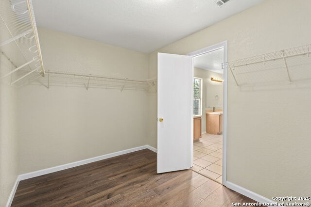 Image 30 of 40 For 671 Northwest Crossing Dr