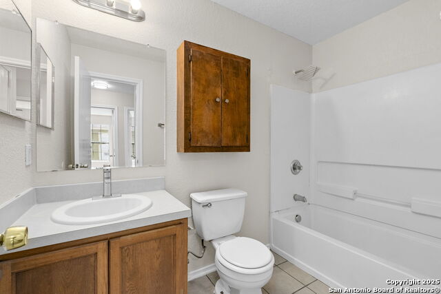 Image 35 of 40 For 671 Northwest Crossing Dr