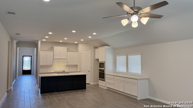 Image 15 of 47 For 12719 Macar Manor