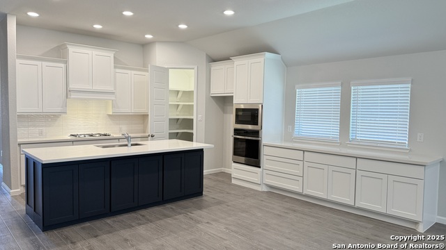 Image 16 of 47 For 12719 Macar Manor