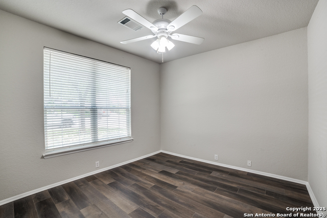 Listing photo id 12 for 25547 Veining