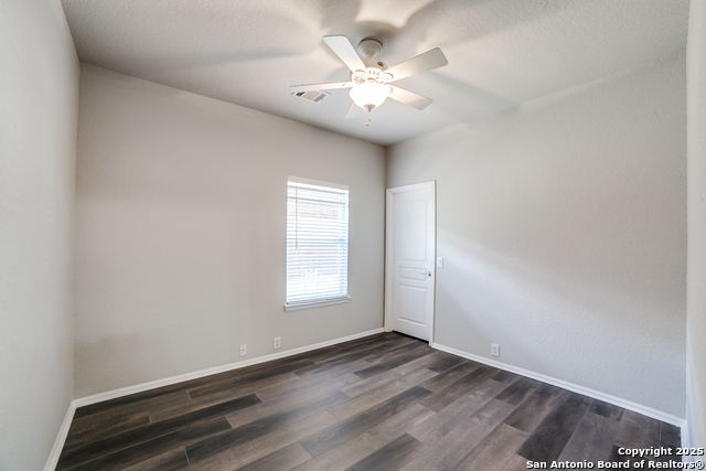 Listing photo id 13 for 25547 Veining