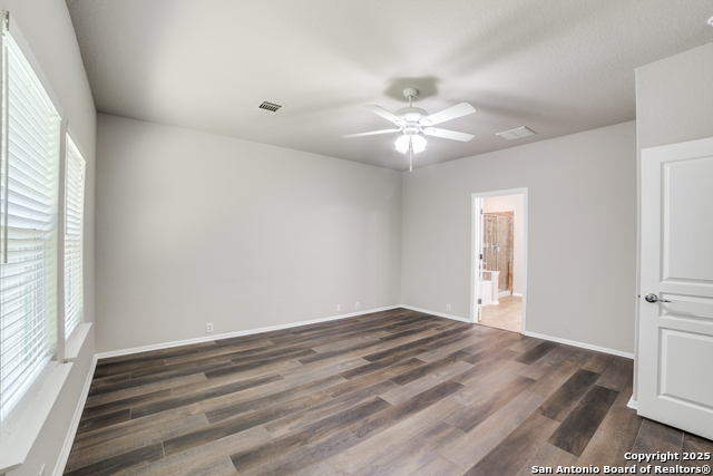 Listing photo id 16 for 25547 Veining