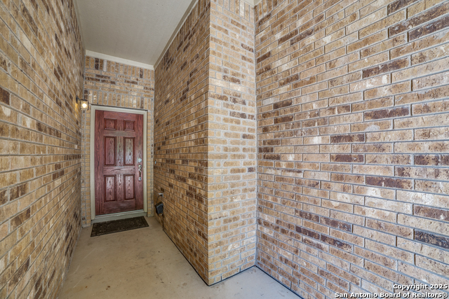Listing photo id 1 for 25547 Veining