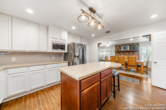 Image 12 of 37 For 908 29th  