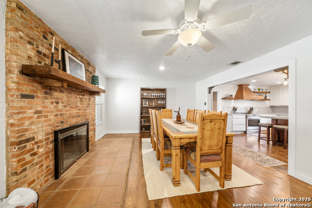 Image 15 of 37 For 908 29th  