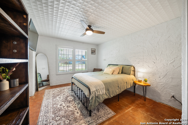Image 17 of 37 For 908 29th  