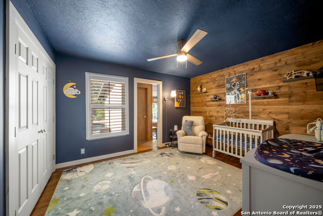 Image 23 of 37 For 908 29th  