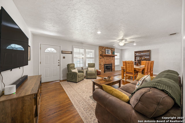 Image 6 of 37 For 908 29th  