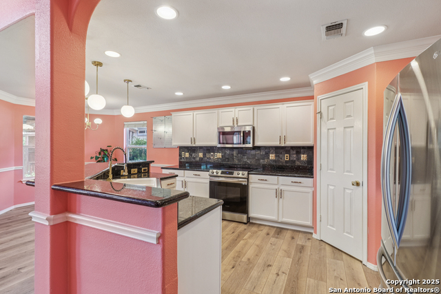 Image 15 of 40 For 8919 Veranda Ct