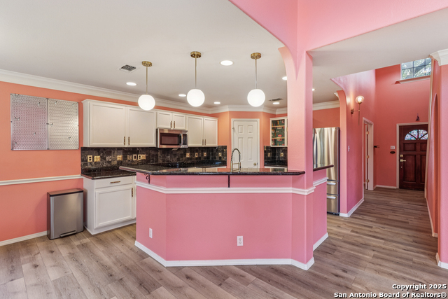 Image 16 of 40 For 8919 Veranda Ct