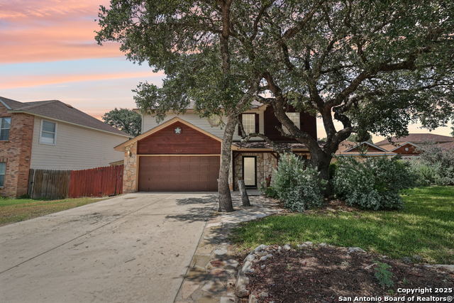 Image 2 of 40 For 8919 Veranda Ct