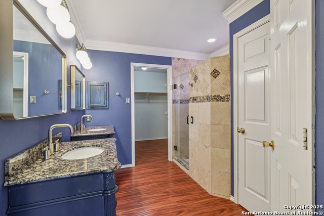 Image 25 of 40 For 8919 Veranda Ct