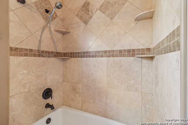 Image 32 of 40 For 8919 Veranda Ct