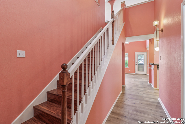 Image 7 of 40 For 8919 Veranda Ct