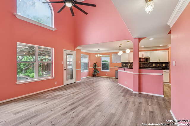 Image 8 of 40 For 8919 Veranda Ct