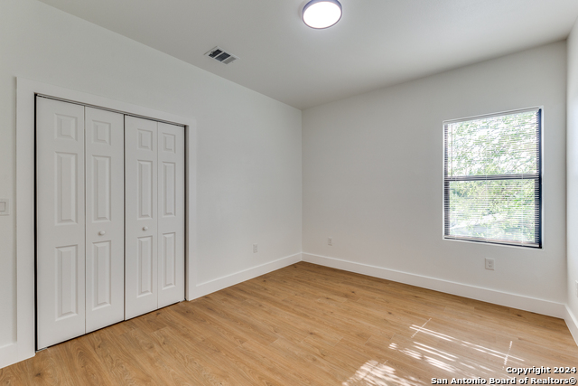 Image 12 of 17 For 207 Gravel St  101