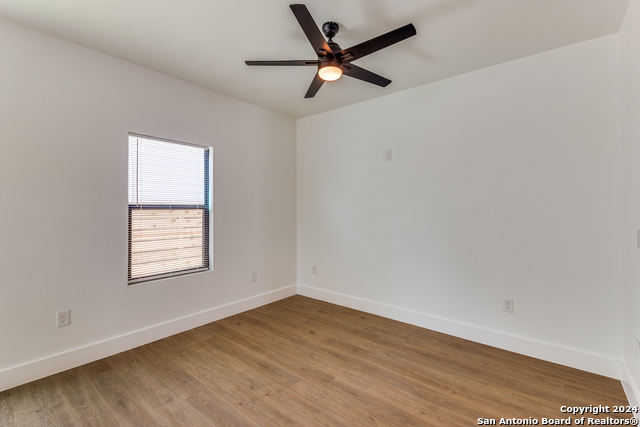 Image 8 of 17 For 207 Gravel St  101