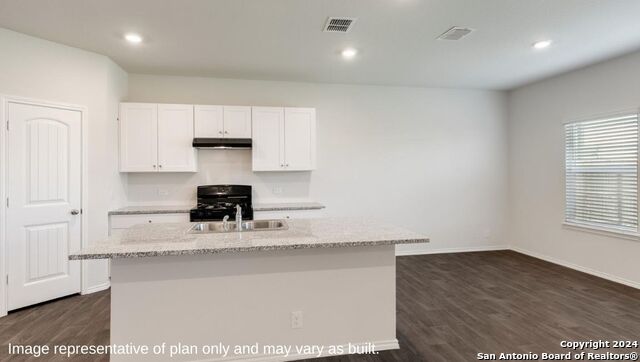 Image 8 of 33 For 707 Bellamy Dr