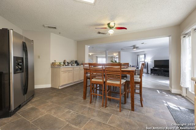Listing photo id 9 for 8922 Rue De Lis
