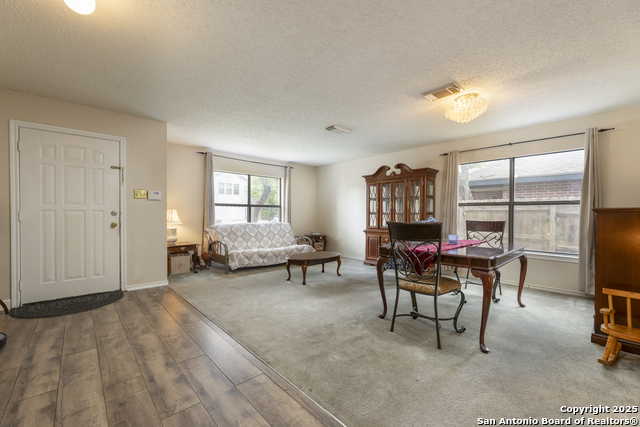 Listing photo id 10 for 8922 Rue De Lis