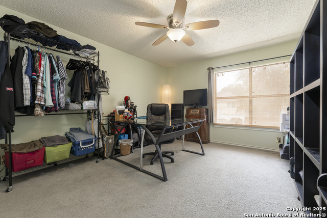Listing photo id 15 for 8922 Rue De Lis