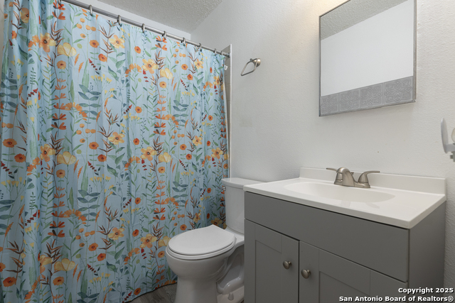 Listing photo id 20 for 8922 Rue De Lis