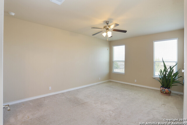 Listing photo id 12 for 508 Saltlick Way
