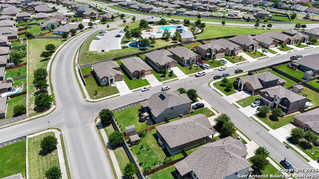 Listing photo id 25 for 508 Saltlick Way