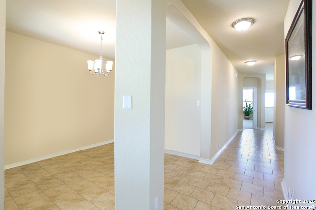 Listing photo id 2 for 508 Saltlick Way