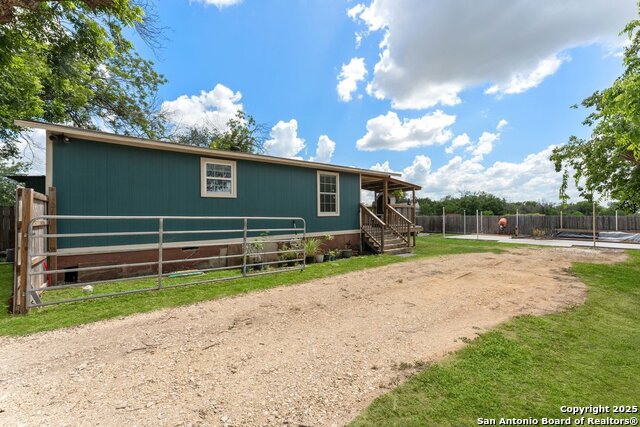 Details for 235 Overlook Rd, San Antonio, TX 78233