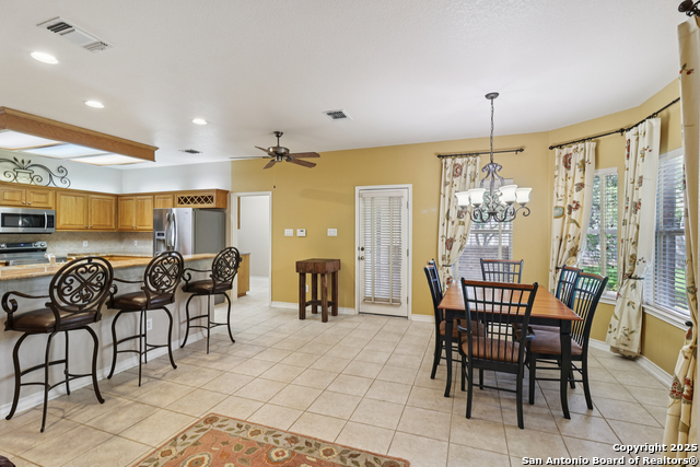 Listing photo id 8 for 127 Sunflower Ln
