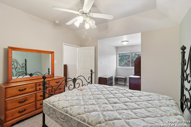 Listing photo id 29 for 127 Sunflower Ln