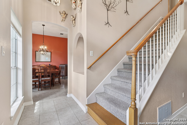 Listing photo id 2 for 127 Sunflower Ln