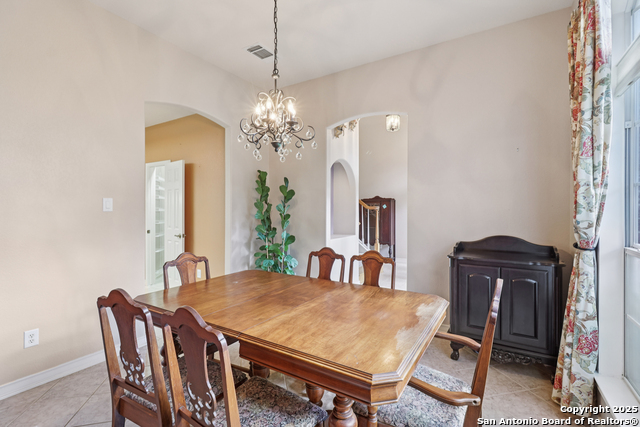 Listing photo id 7 for 127 Sunflower Ln