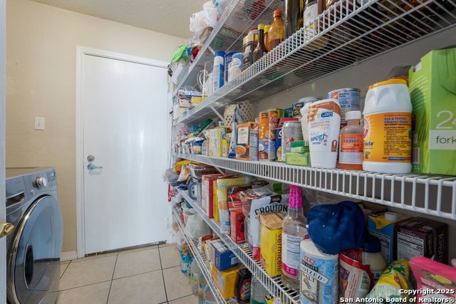 Listing photo id 13 for 4742 Lyndys Farm