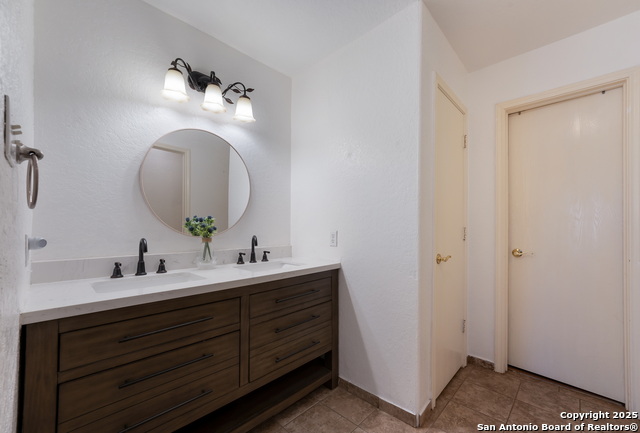 Listing photo id 18 for 4742 Lyndys Farm